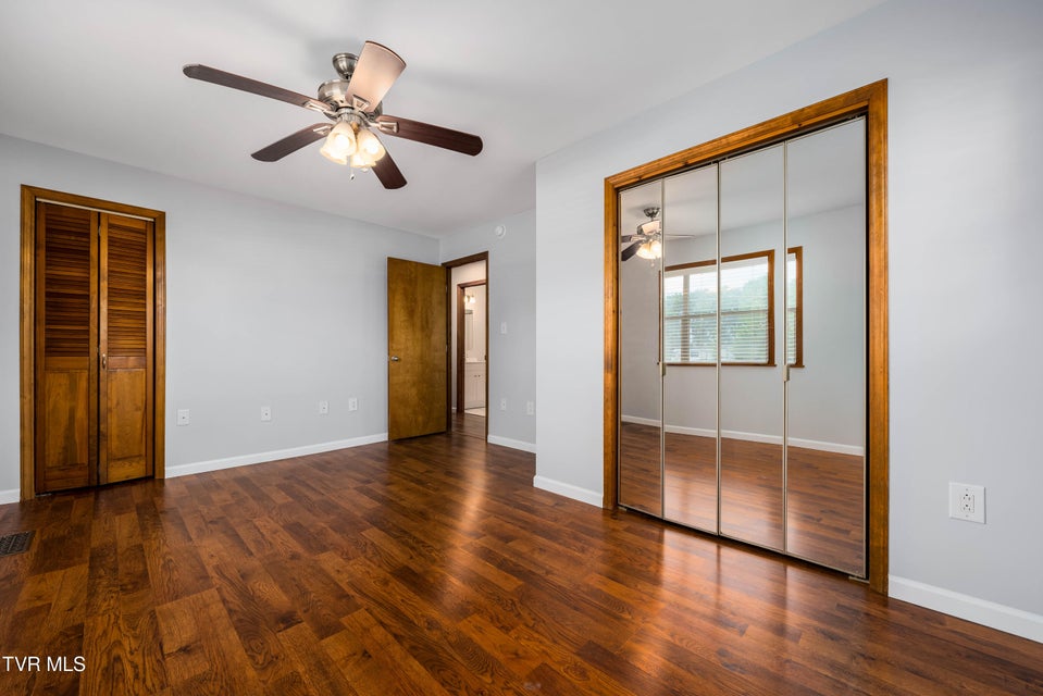 Photo #21: 518 Main Street