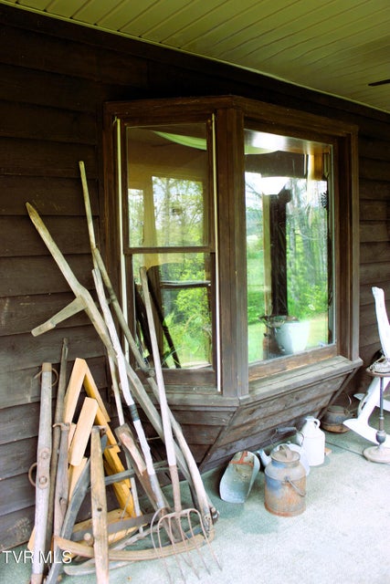 Photo #29: 2193 Burem Road