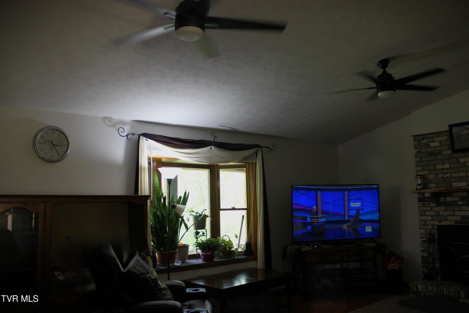 Photo #36: 2193 Burem Road