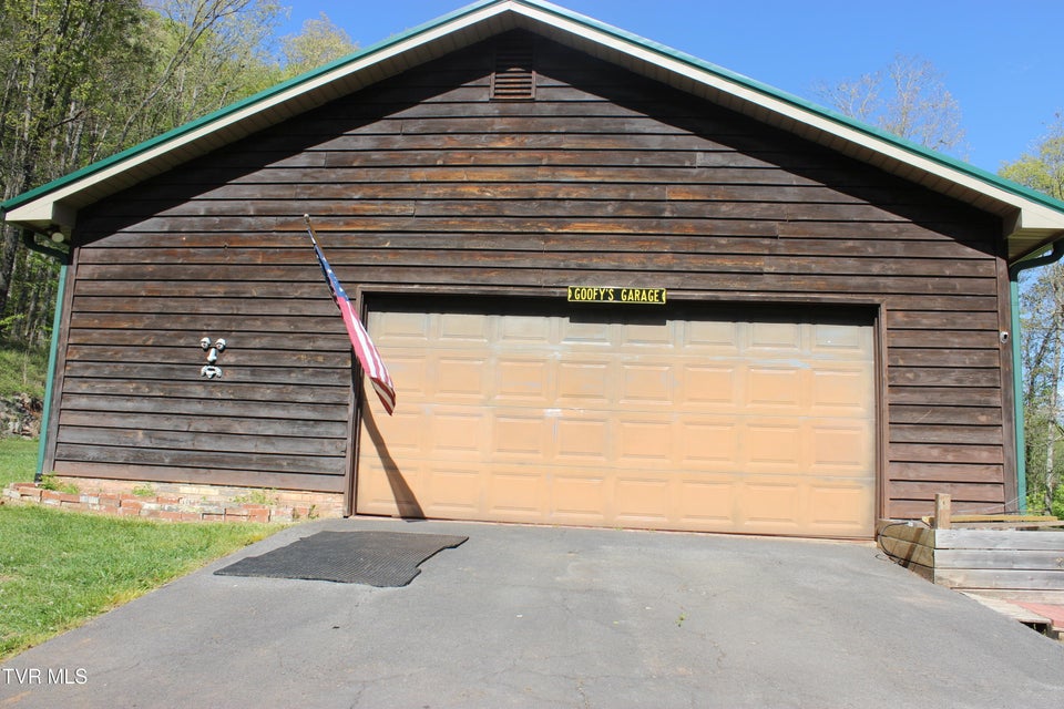 Photo #27: 2193 Burem Road