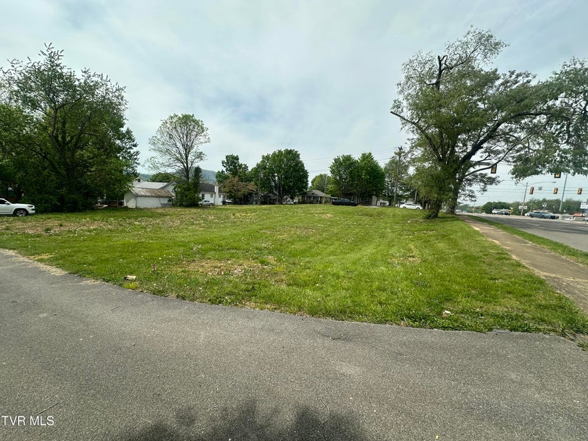 Photo #10: 1401 Stone Drive