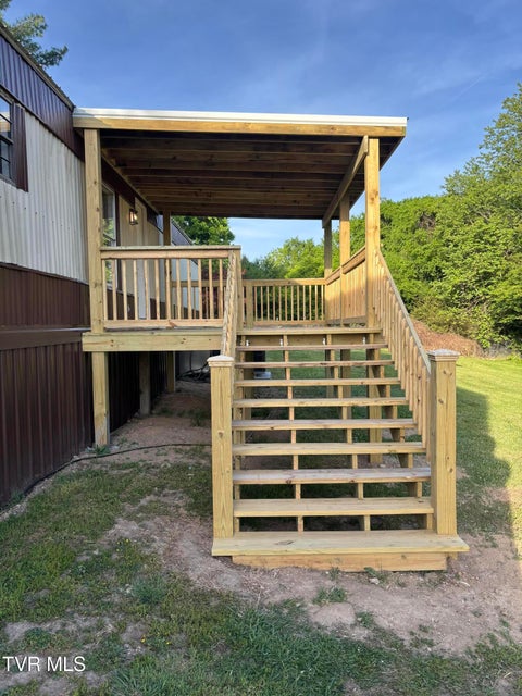 Photo #7: 140 Midway Circle