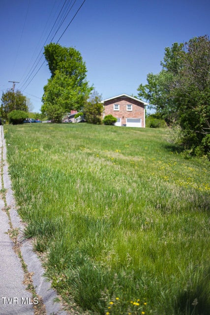 Photo #8: 100 Richmond Heights Road