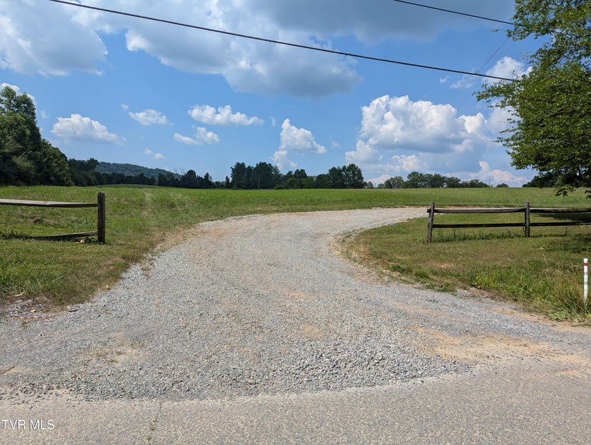 Photo #13: 1473 Oasis Road