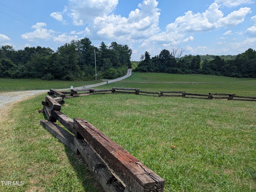 Photo #18: 1473 Oasis Road