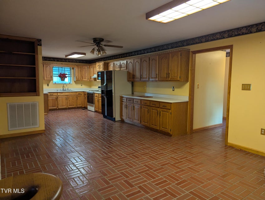 Photo #29: 1473 Oasis Road