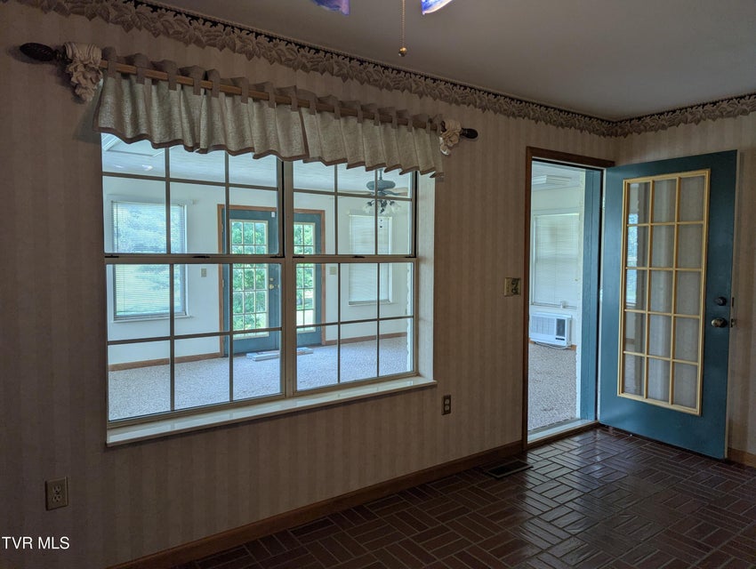 Photo #40: 1473 Oasis Road