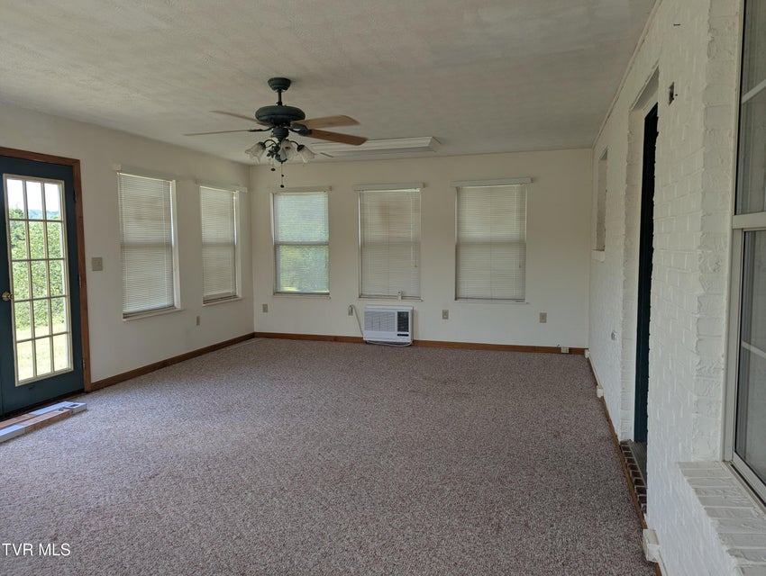 Photo #44: 1473 Oasis Road