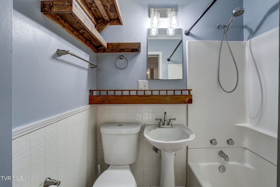 Photo #15: 312 Love Street