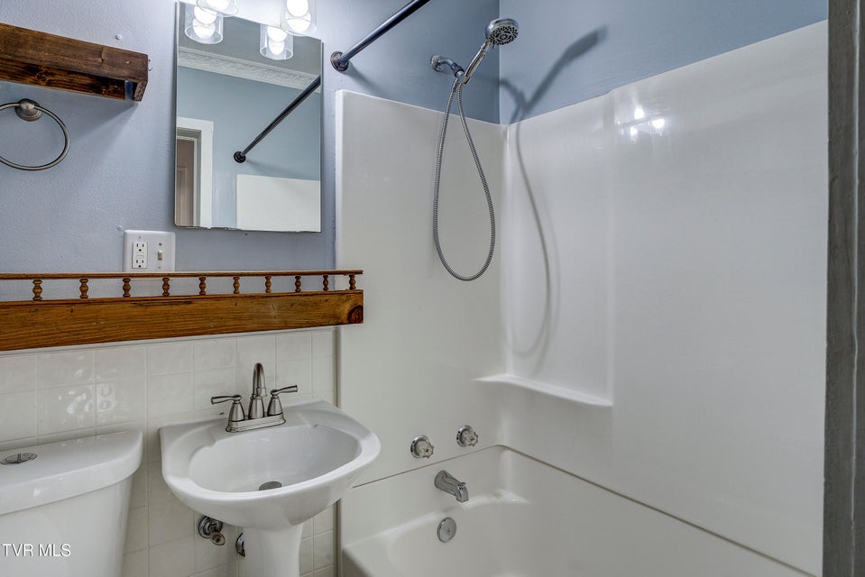 Photo #16: 312 Love Street