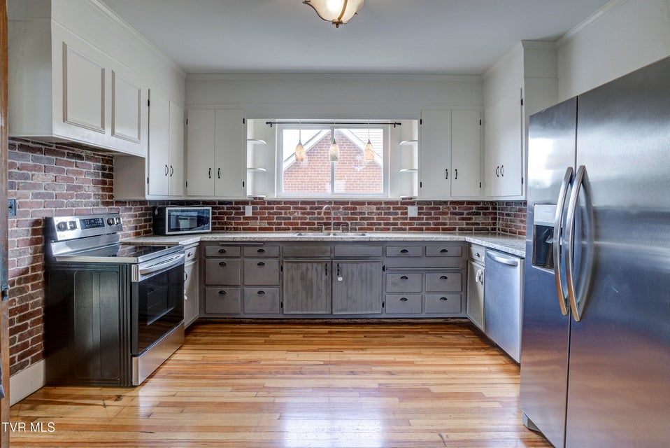 Photo #17: 312 Love Street