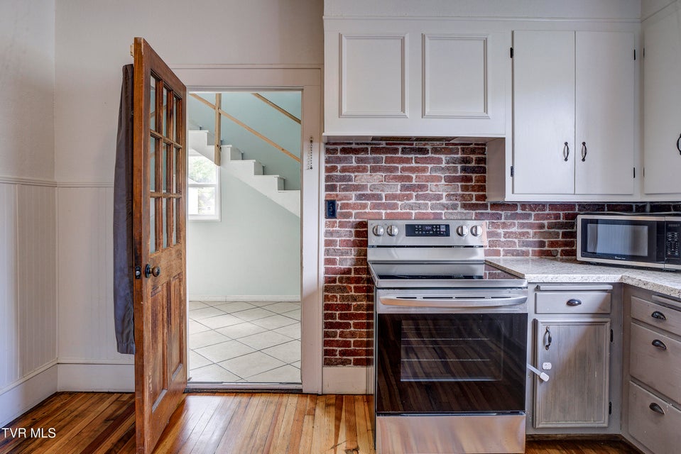 Photo #20: 312 Love Street