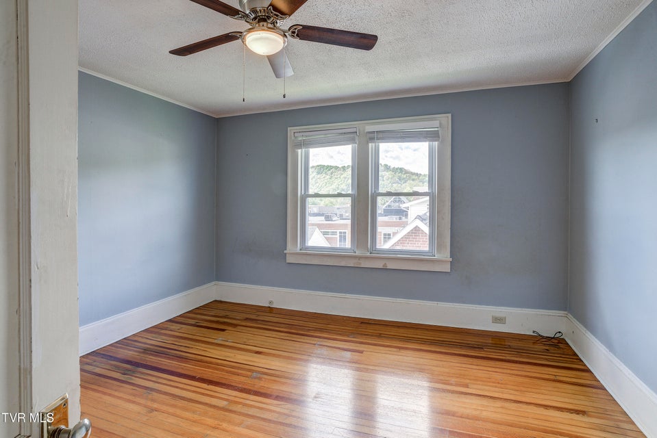 Photo #32: 312 Love Street