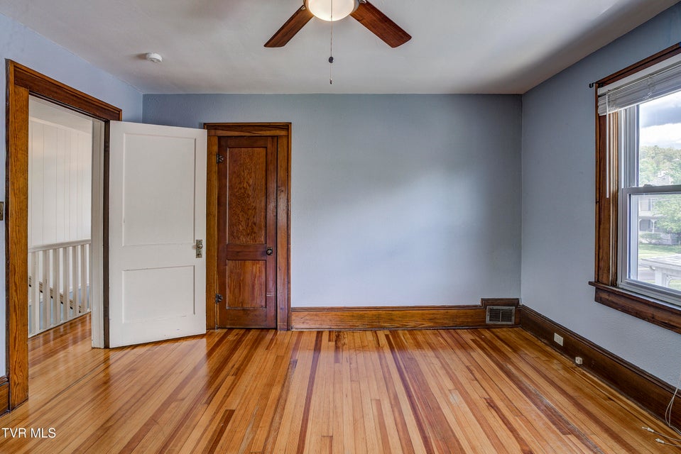 Photo #36: 312 Love Street