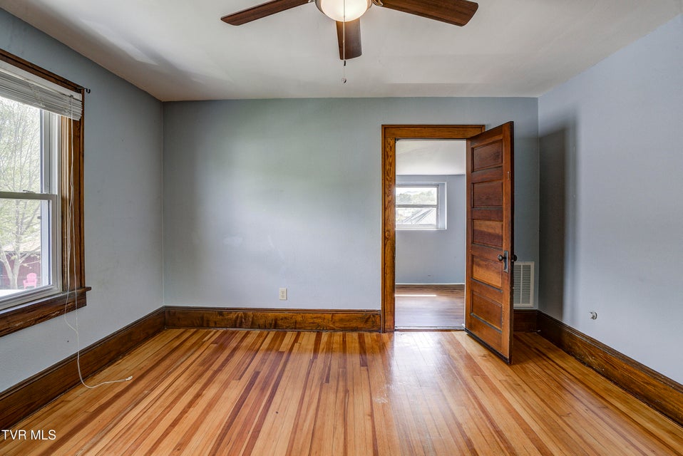 Photo #37: 312 Love Street