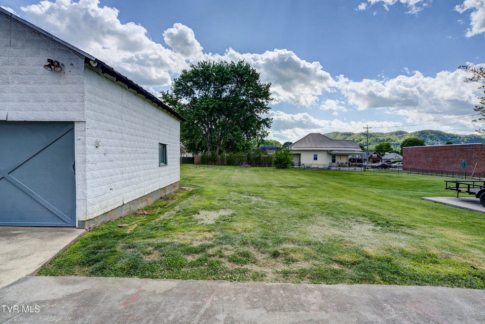 Photo #43: 312 Love Street