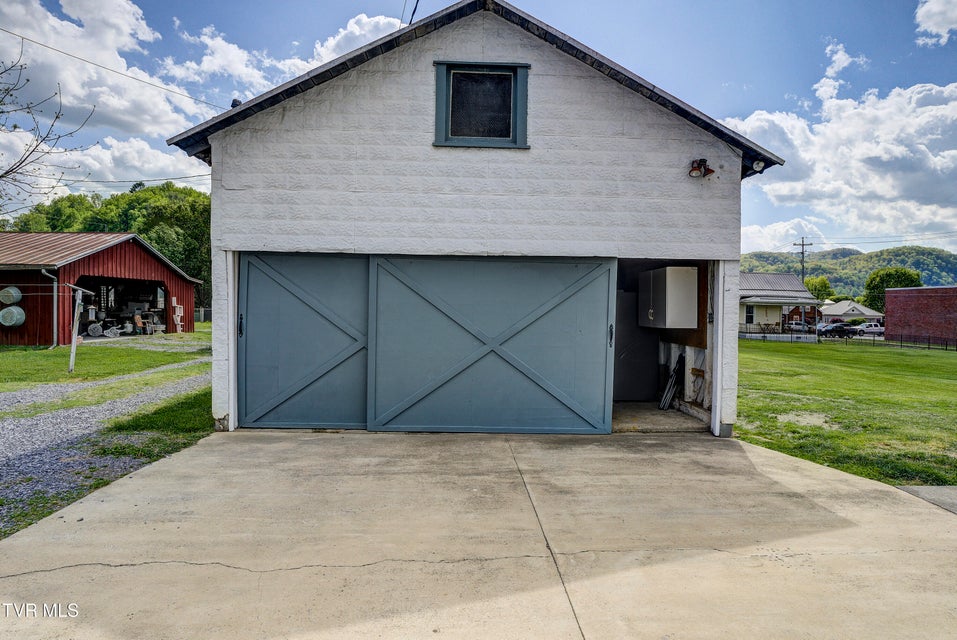 Photo #47: 312 Love Street