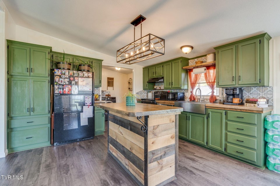 Photo #10: 104 Bacon Road