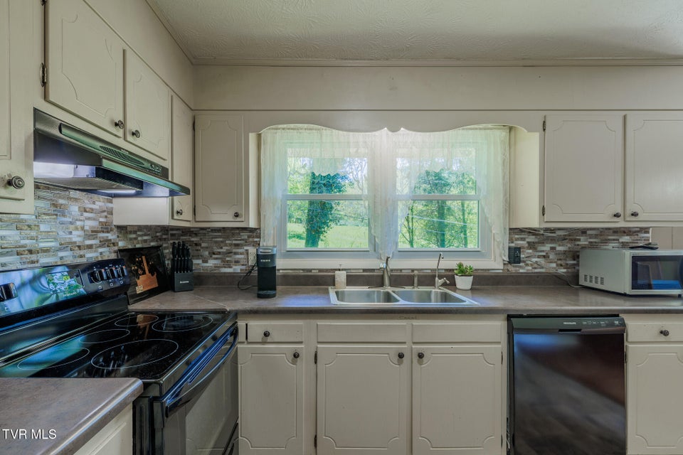 Photo #9: 314 Woodvale Road