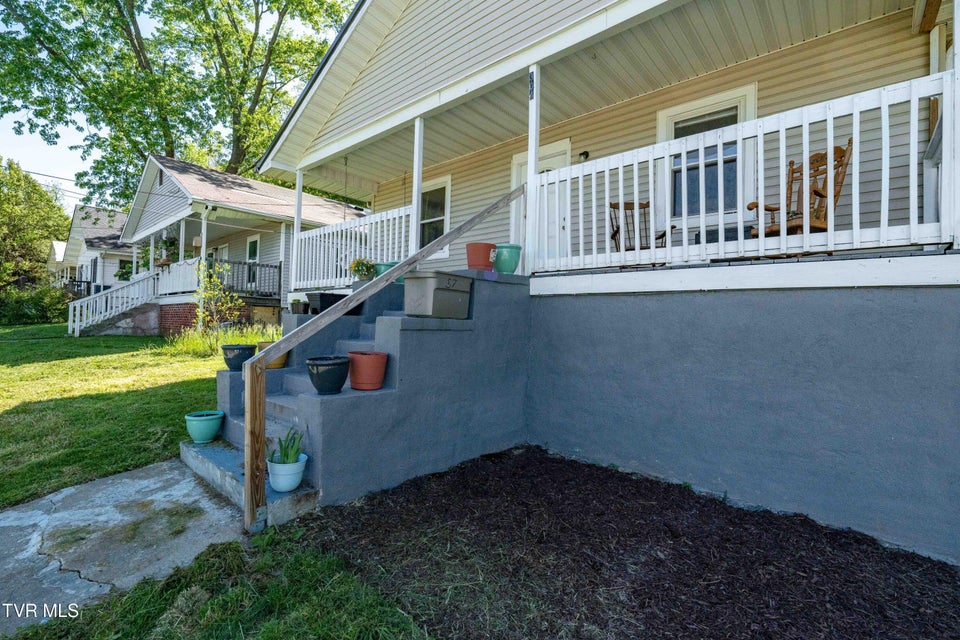 Photo #22: 304 Chestnut Street