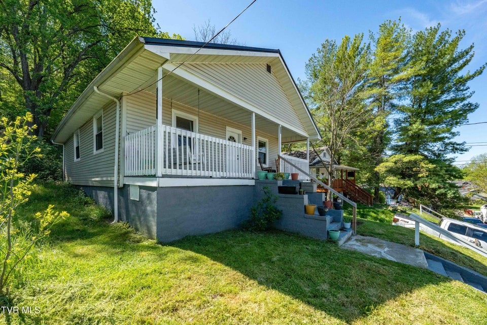 Photo #20: 304 Chestnut Street