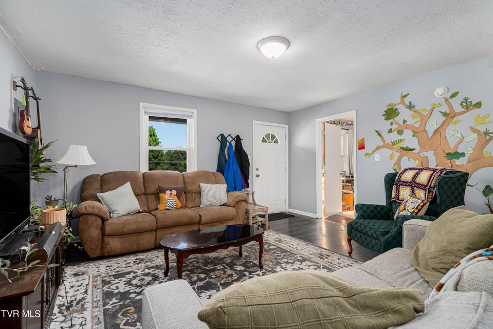 Photo #5: 304 Chestnut Street