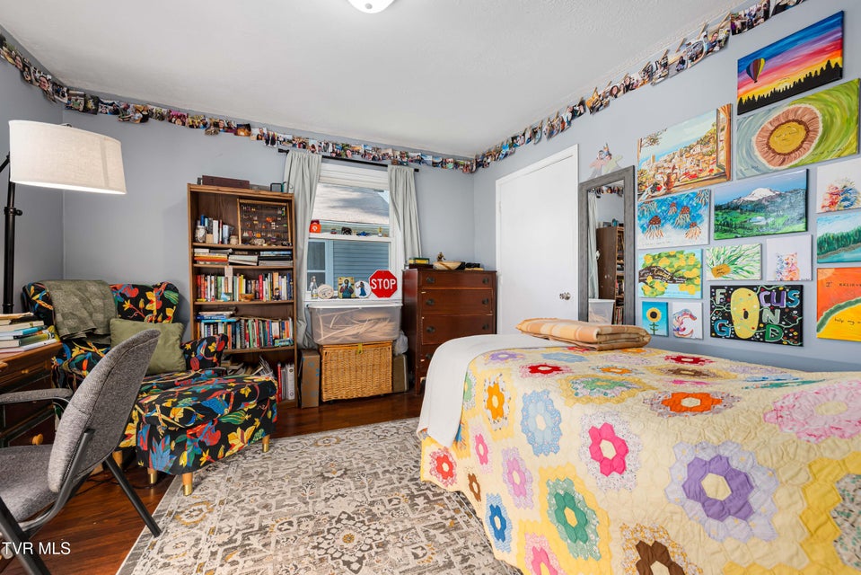 Photo #17: 304 Chestnut Street