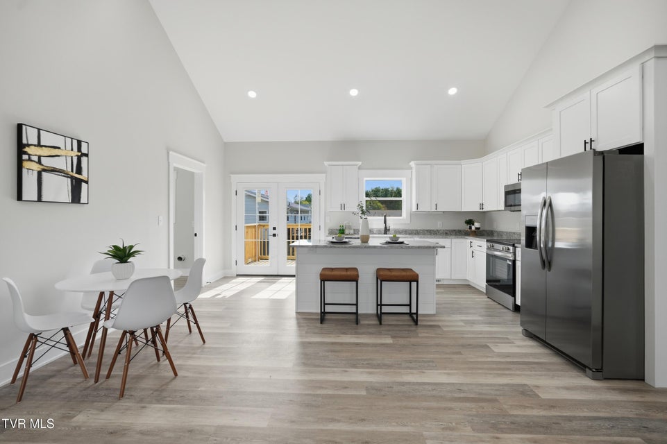 Photo #10: 112 Lamont Road