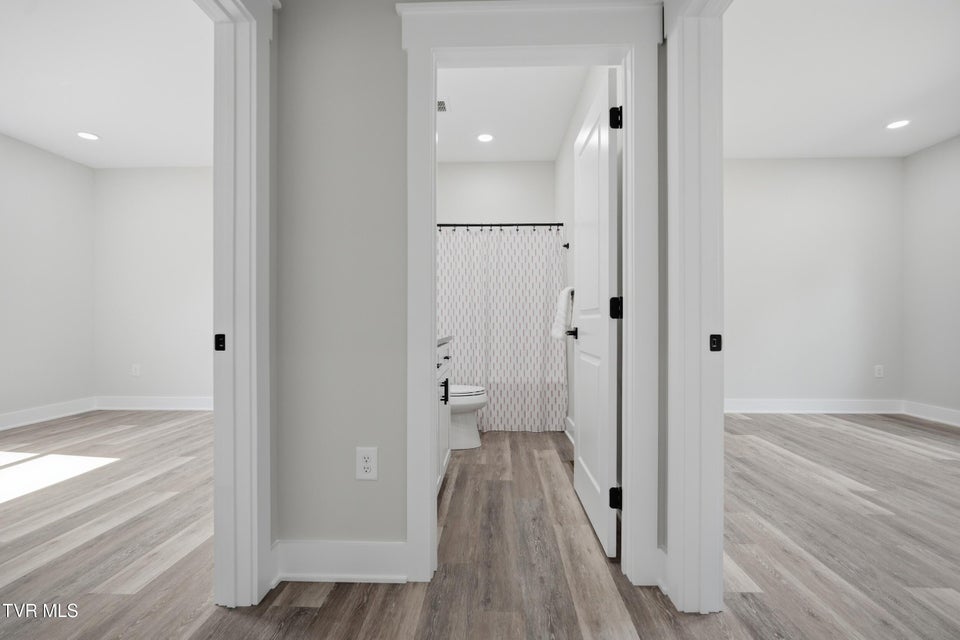 Photo #18: 112 Lamont Road