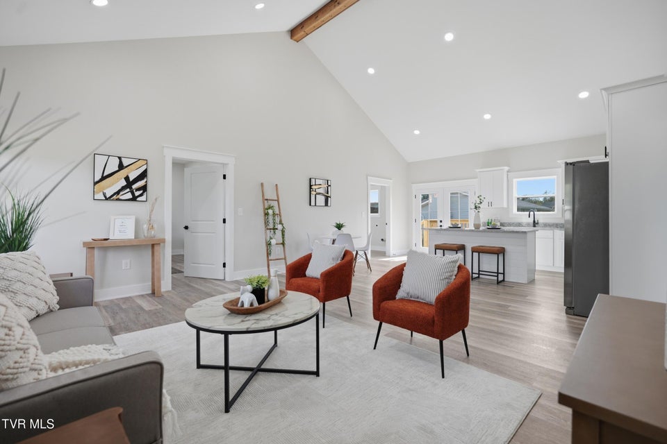 Photo #8: 112 Lamont Road