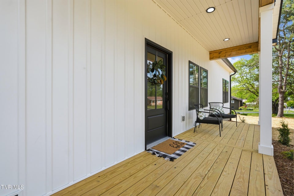 Photo #4: 112 Lamont Road