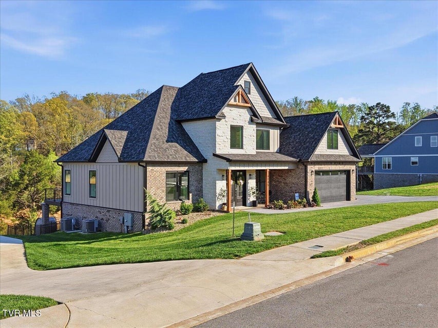 Photo #5: 3135 Bridgewater Boulevard