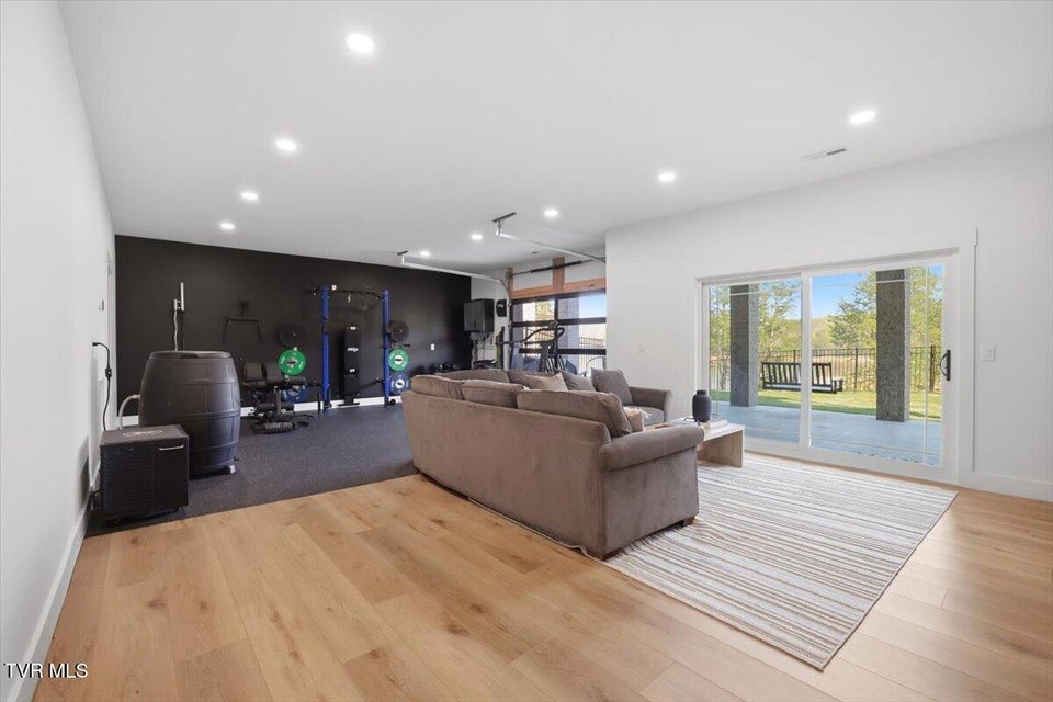 Photo #32: 3135 Bridgewater Boulevard