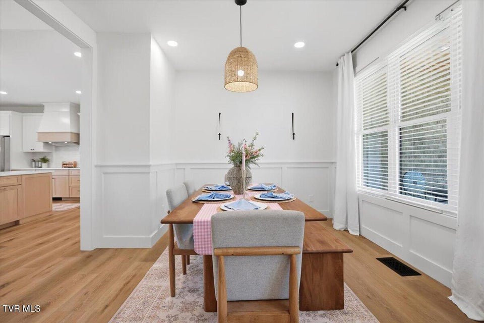 Photo #33: 3135 Bridgewater Boulevard