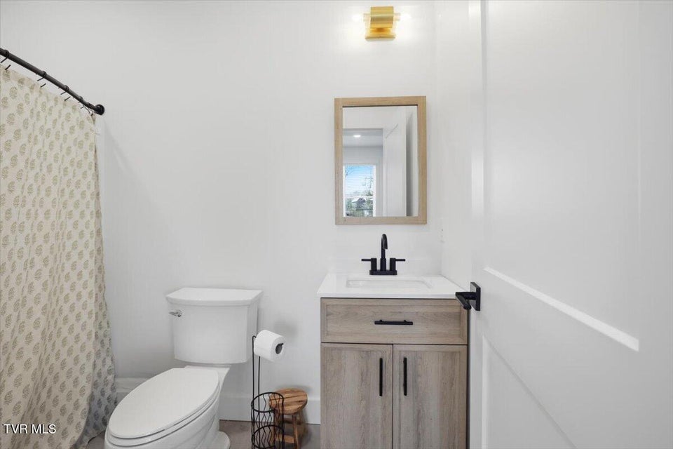 Photo #39: 3135 Bridgewater Boulevard