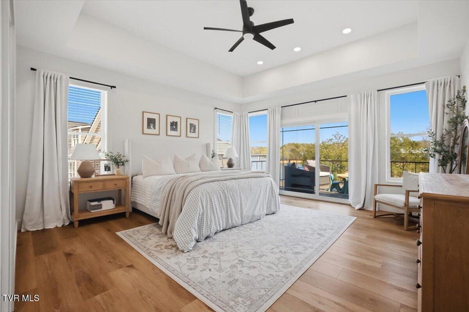 Photo #40: 3135 Bridgewater Boulevard