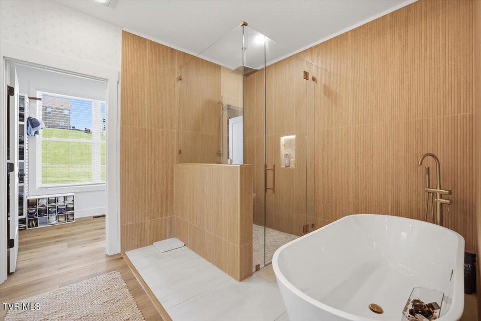 Photo #44: 3135 Bridgewater Boulevard