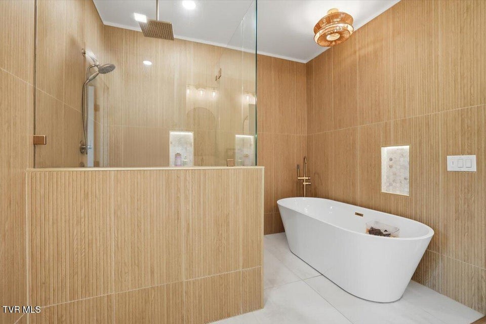 Photo #45: 3135 Bridgewater Boulevard