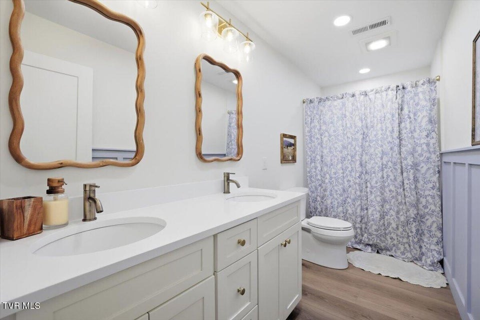 Photo #50: 3135 Bridgewater Boulevard