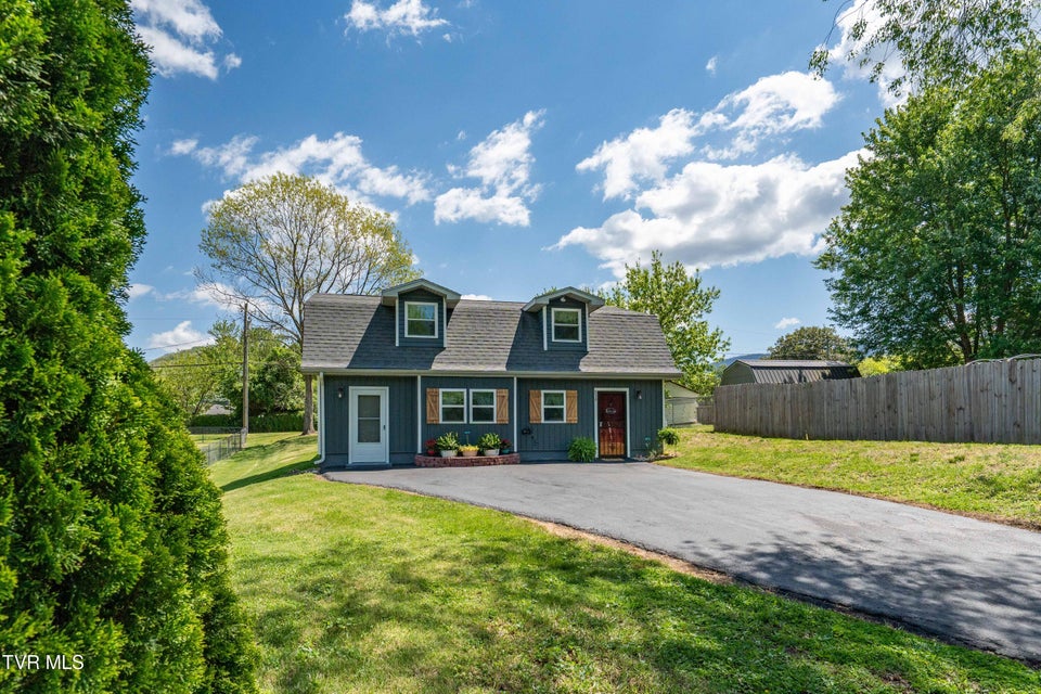 Photo #5: 530 South Street