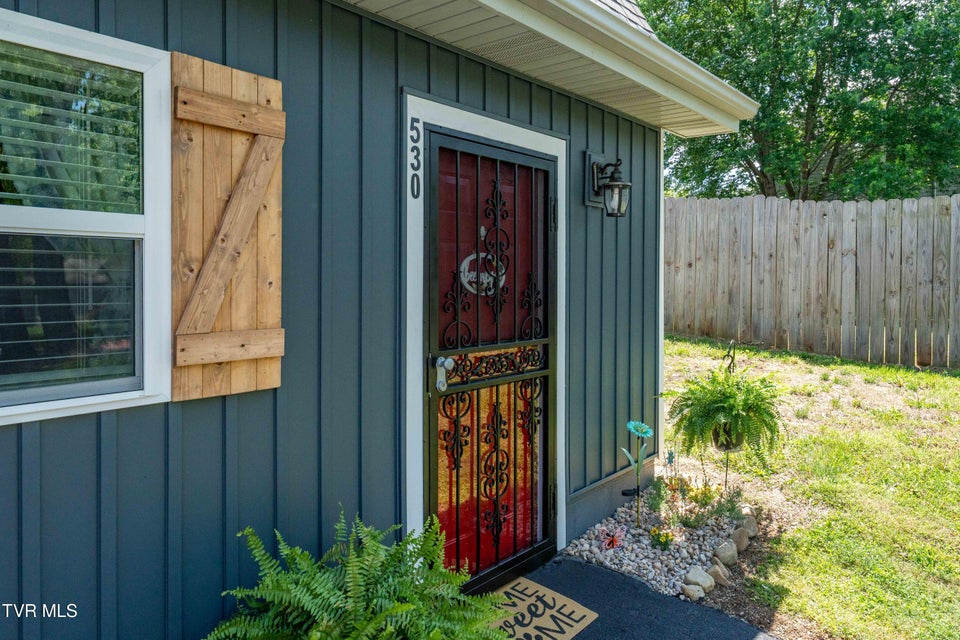 Photo #9: 530 South Street