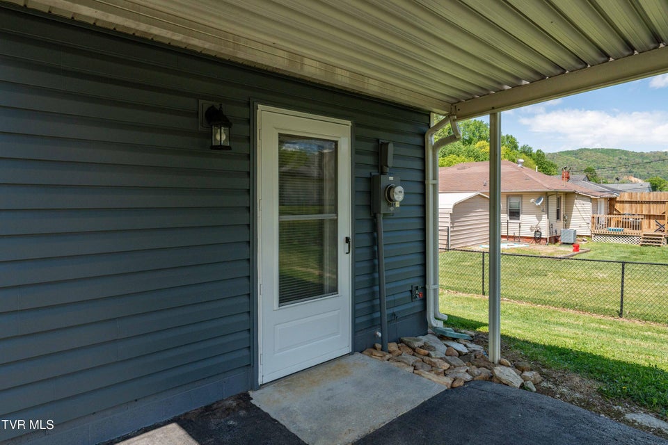 Photo #14: 530 South Street