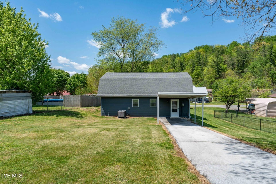 Photo #16: 530 South Street