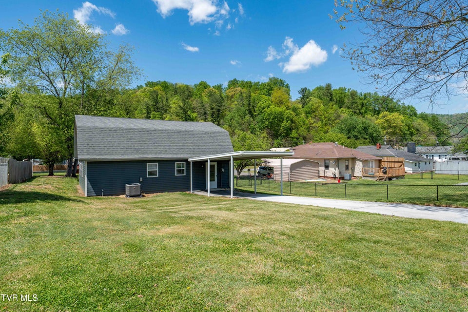 Photo #17: 530 South Street