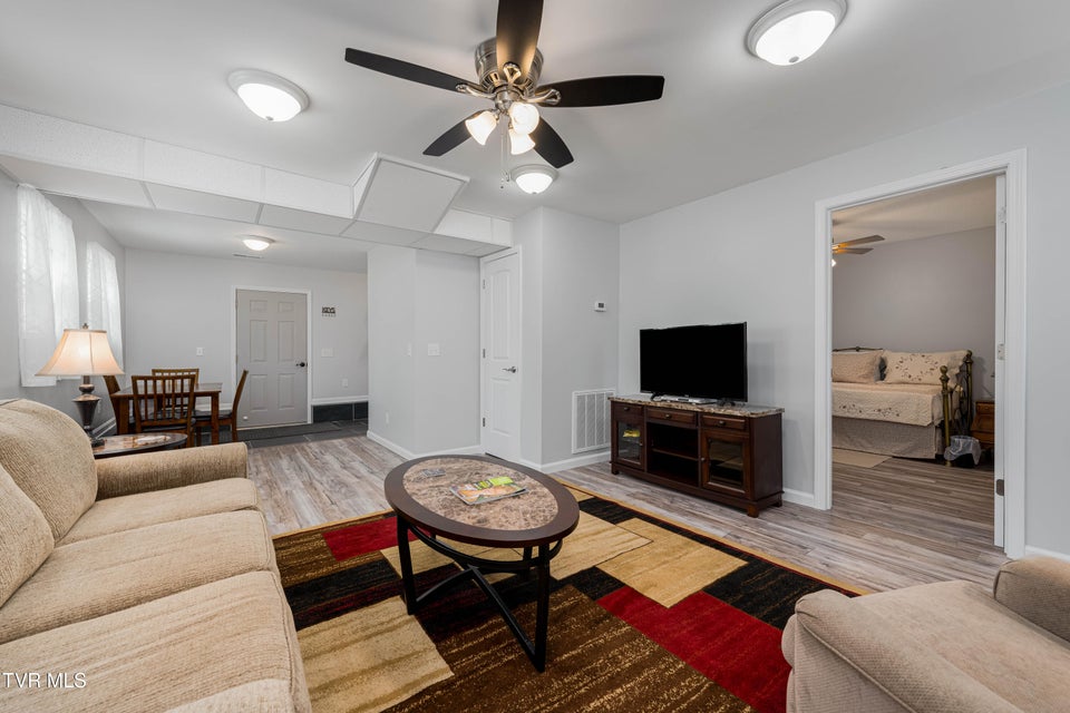 Photo #25: 530 South Street