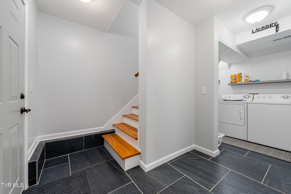 Photo #35: 530 South Street