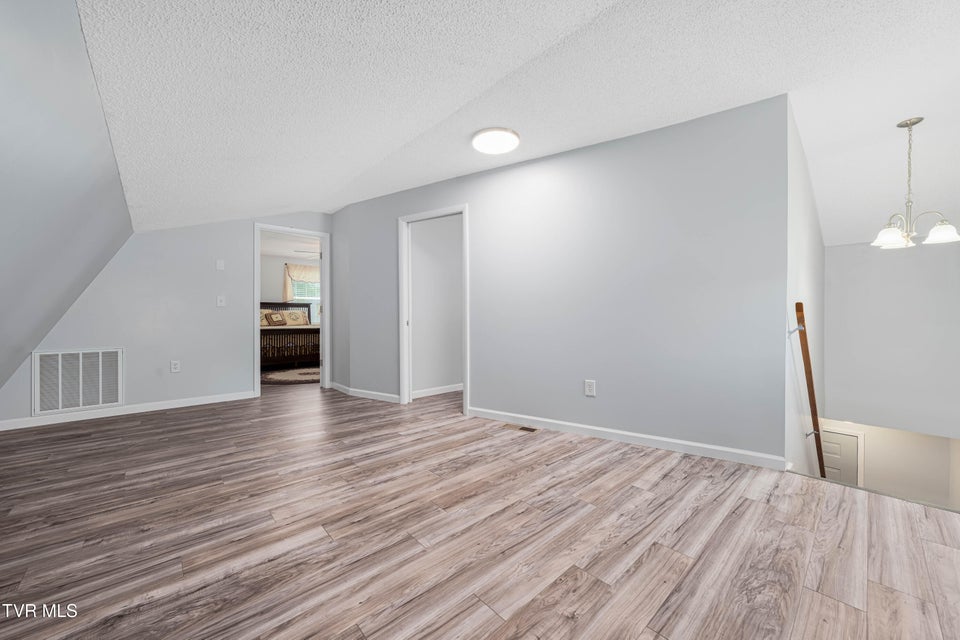 Photo #37: 530 South Street