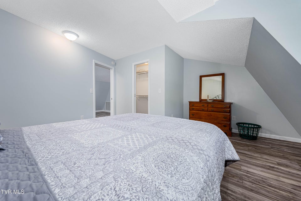 Photo #40: 530 South Street