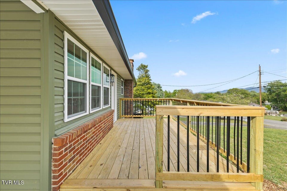 Photo #5: 225 Lisa Lane