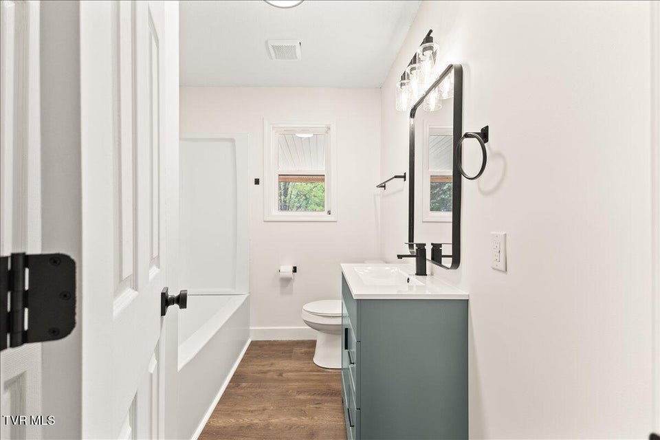 Photo #10: 225 Lisa Lane